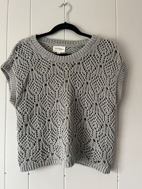 Lucky Brand Open-Knit Short Sleeve Sweater in Light Gray